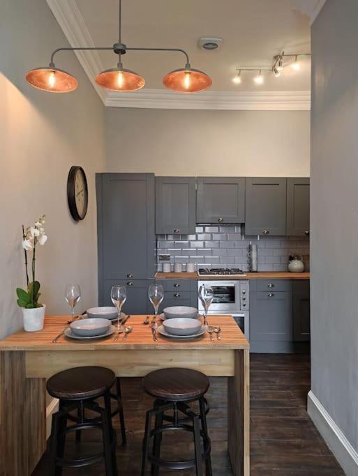Beautiful Georgian New Town 2 Bed Apartment Edinburgh Exterior photo